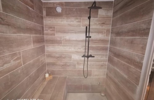 Villeneuve Bed & Breakfast | Suite romantique Le temps d'un Instant Loveroom Hammam jacuzzi piscine