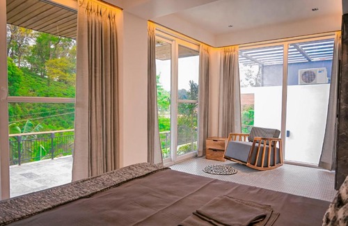 Guwahati Apartment | Suite room in a luxury villa