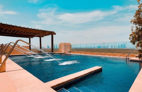 Eastern Mangrove Apartment | Suite Room with Private Pool Near Starbucks