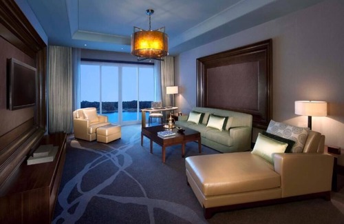 Eastern Mangrove Apartment | Suite Room with Private Pool Near Starbucks
