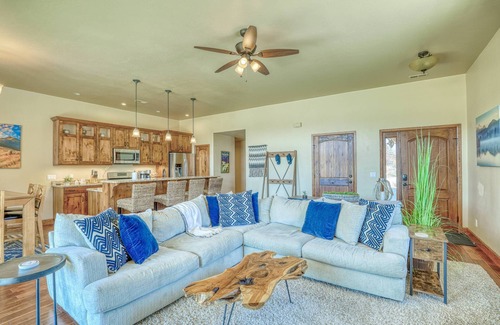 Pagosa Springs House | Suite San Juan - Walk to River, Yamaguchi Park, and Downtown Fun! Fireplace, Garage, Patio
