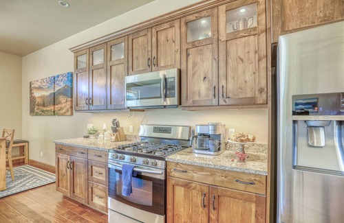 Pagosa Springs House | Suite San Juan - Walk to River, Yamaguchi Park, and Downtown Fun! Fireplace, Garage, Patio