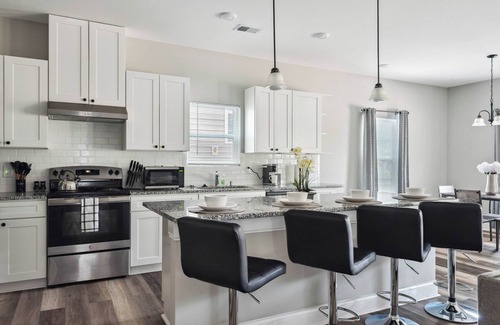 Toddville Road House | Suite Serenity 12Min from Uptown & Spectrum Ctr