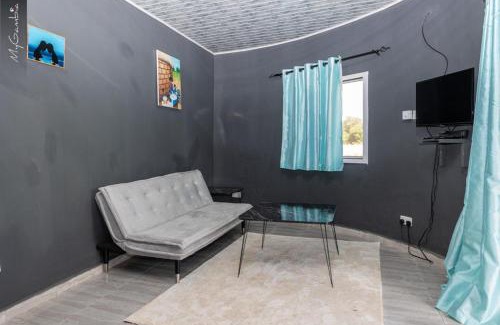 Bakau Apartment | Suite - Sleeps 3 - Balcony - Pool - Parking