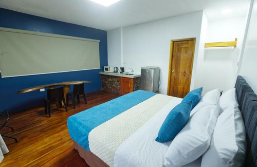Puerto Baquerizo Moreno Apartment | Suite Tierra, Reconnect with your roots