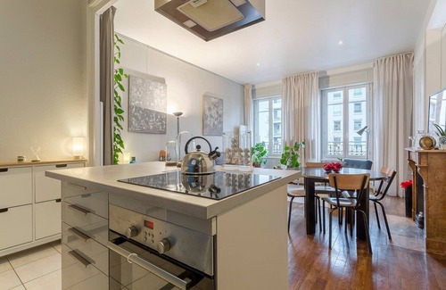 Republique - Tolstoi Apartment | Suite Tolstoï - Appartement calme et lumineux