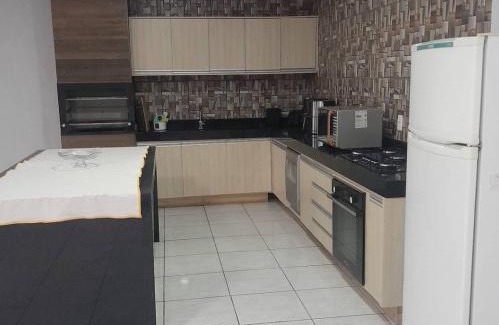 Jardim Comodoro House | Suite Versailles