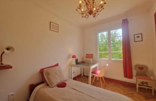 Labouheyre House | Suite Verte- wifi - gare- tennis- 2 chambres- chemin de saint jacques