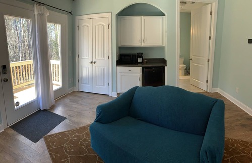Bowling Green Apartment | Suite w/Private Entry and Nature Trails ($40 cleaning)