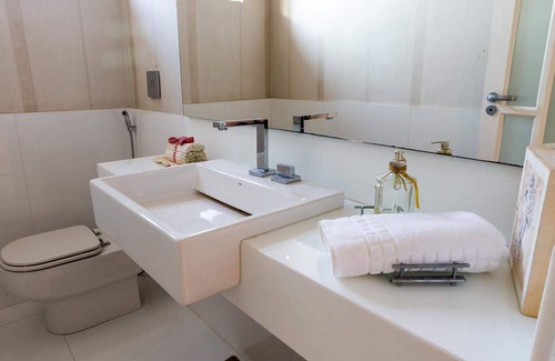 Sao Conrado Hotel | Suite with 2 single beds