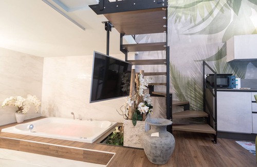 Rivotorto Apartment | Suite with Jacuzzi and swimming pool in Assisi