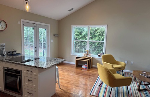 West Hyattsville Apartment | Suite44 - Large Sunny 1-BR Suite w/Backyard+Patio