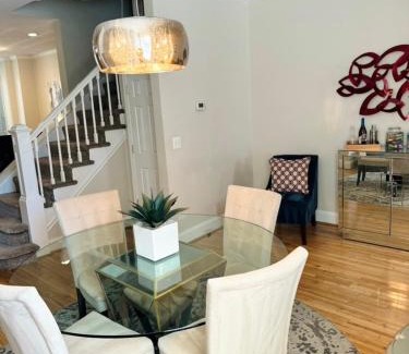 Bloomingdale House | Suites at V Street