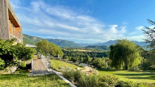 Pont-en-Royans House | Suites & Balnéo chez l'habitant - Vue panoramique sur le Vercors