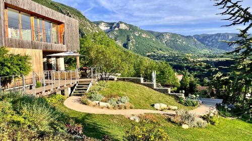 Pont-en-Royans House | Suites & Balnéo chez l'habitant - Vue panoramique sur le Vercors