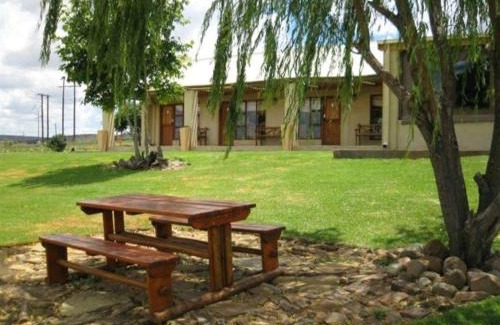 Mohokare Cabin | Suites in Private Game Reserve close to Aliwal North