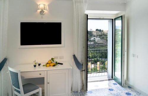 Scala House | Suites in the Amalfi Coast - GuestHouse with Terrace near Amalfi - Breathtaking View of Ravello