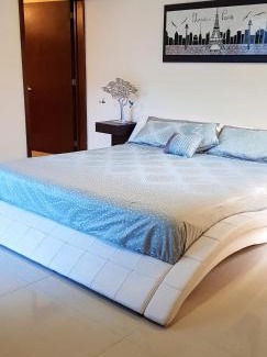 Villa de Alvarez Hotel | Suites Lagunas