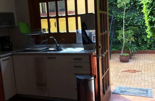 Popotla House | Suites Mar de Java: Hermosa Residencia Clásica ubicada, en la Ciudad de México.