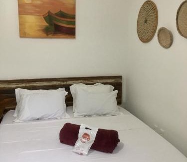 Jardim Itagua House | Suites Mar e Lua em casa compartilhada