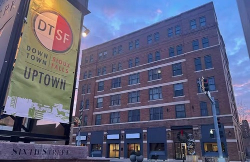 Downtown Apartment | Suites on Phillips