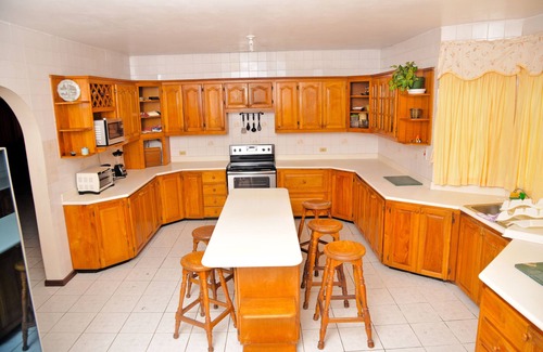 Mandeville Apartment | SuiteVille in Mandeville , Shopping Malls, Beaches, Parks, Highway nearby