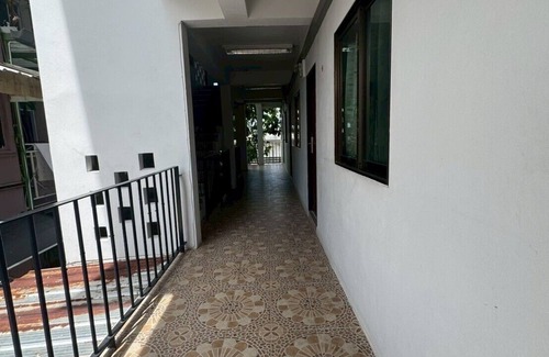 Dok Mai Apartment | Sukhum Suvarnabhumi Airport Guest House