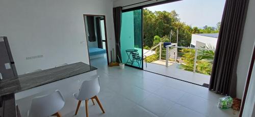 Hua Thanon House | Suksan Seaview Apartment