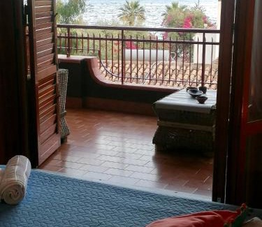 Letojanni Apartment | Sulla spiaggia di Letojanni