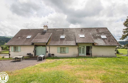 Saint-Sauves-d'Auvergne House | Sully - Saint-sauves-d'auvergne
