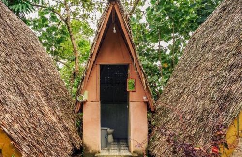 Bukit Lawang House | Sumatra Thomas Leaf Monkey Guesthouse & Jungle Trek