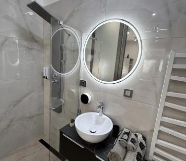 Inner City Budapest Apartment | SummarY Flat In Center