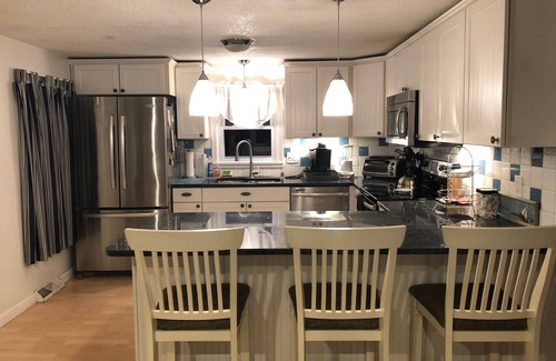 Point Judith House | Summer 2025 Availability - Walk to Family Friendly Beach