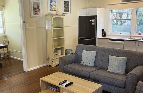 Hat Head House | Summer Bay Cottage Hat Head linen included. Minimum 3 night stay.