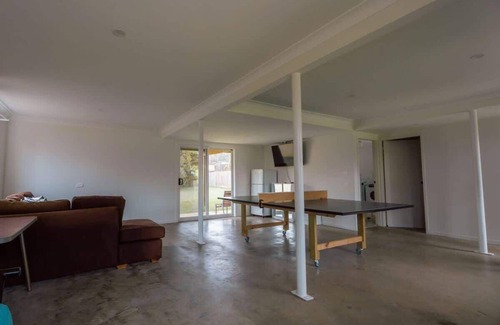 Kioloa House | Summer Beach House - seconds to beach & cafe