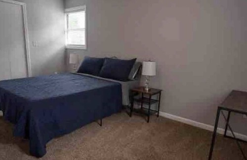 Taylor Apartment | Summer Boaters Crash Pad * Spacious 3BR 3 Bath * Near DTW