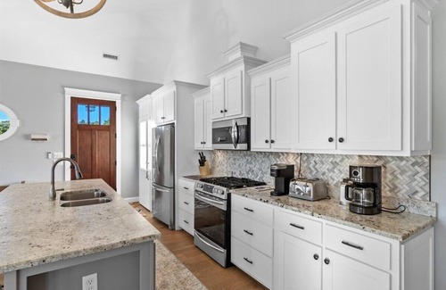 Bracey House | Summer Breeze - Fresh Reno, Heated Pool, Hot Tub!