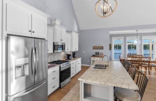 Bracey House | Summer Breeze - Fresh Reno, Heated Pool, Hot Tub!