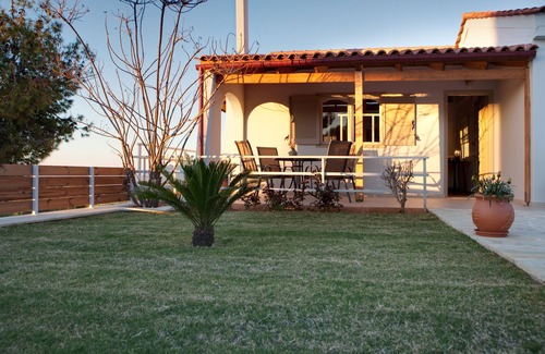 Kounoupidiana House | Summer Breeze House * with private pool * private parking *