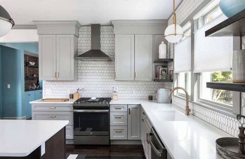 Fifth Ward House | Summer by Beach, Cliff Walk and Mansions!