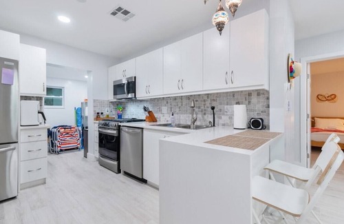 Harbor Village House | Summer By The Sea 1 (5 Minutes to the beach!)