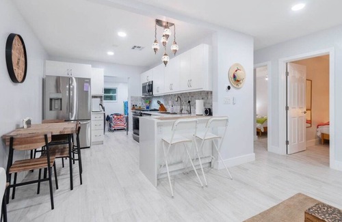 Harbor Village House | Summer By The Sea 1 (5 Minutes to the beach!)