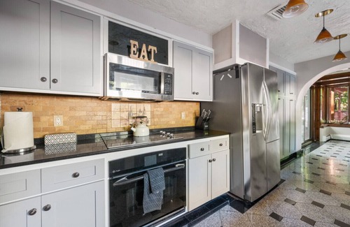 Briarcliff Manor House | Summer Castle: Pool, Game Room, BBQ - Pet Friendly
