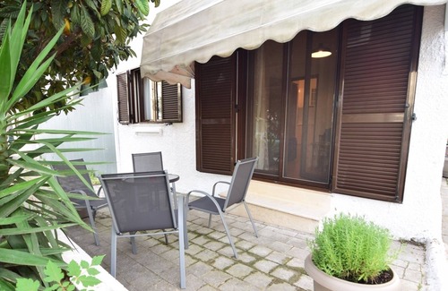 Kallithea House | Summer Colours Home by RentalsPro