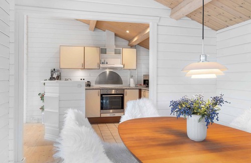 Faxe Ladeplads House | summer cottage with jacuzzi and sauna