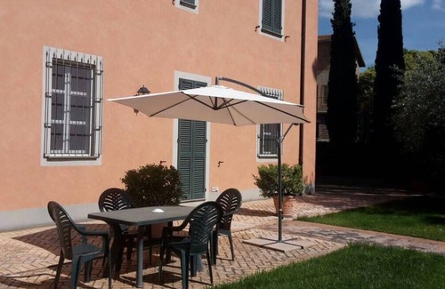 Guzman Villa | Summer Country Resident Villa Near Historic Town