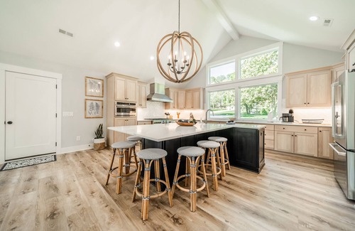 Westport House | Summer Cove by SoCharm | Luxury Lakeside Living | 5 BDS | Sleeps 16