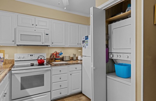 Morehead City Condo | SUMMER DEAL! PRICE DROP ON THIS GORGEOUS CONDO! ENJOY ALL THE AMENITIES!