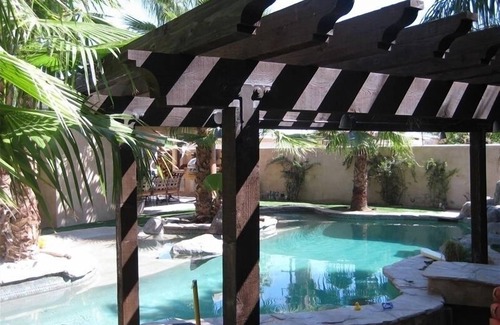 Warm Sands Villa | SUMMER DISCOUNTS! LARGE POOL - STAYS COOL! 8ft deep +river.