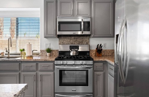 Indian Wells House | Summer Escape: Save 25% Now!